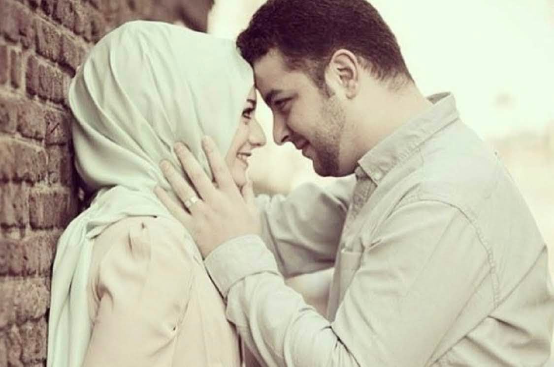 Мусульманский девушкам парни. Мусульманка с мужем. Любовь мусульман. Мусульмане пары.