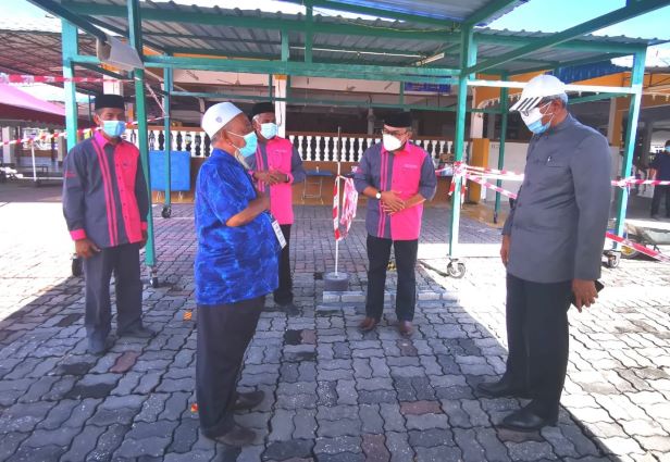 Lelaki mohon maaf re