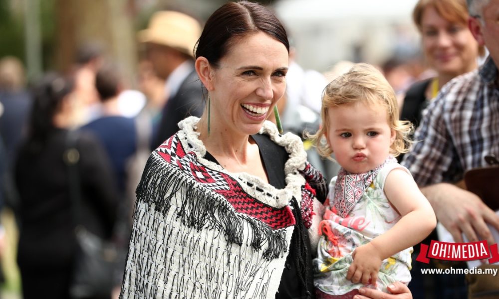 Lucu Pm New Zealand Akhiri Live Di Facebook Untuk Tidurkan Anak Perempuannya Oh Media