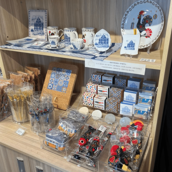 851x315 4 | macao destinasi hidden gem muslim friendly yang patut masuk wishlist | branded oh Media | oh Media Taipa House Macao Souvenir Shop