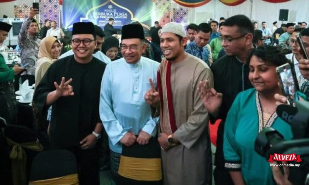 PM, Anwar Ibrahim Bersemuka Dengan Penyampai Radio ERA FM