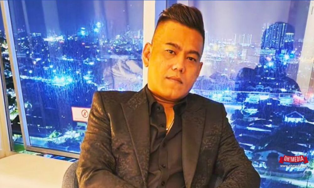 Tular Gambar Mesra Azlan Typewriter Dengan Wanita Lain Undang Perhatian Ramai | Oh! Media Tular Gambar Mesra Azlan Typewriter Dengan Wanita Lain Undang Perhatian Ramai | Oh! Media