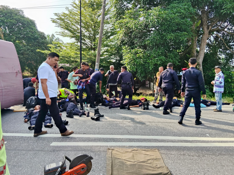 Nahas FRU Di Teluk Intan, Laungan Takbir Dan Tangisan Iringi Pemergian 9 Wira Negara