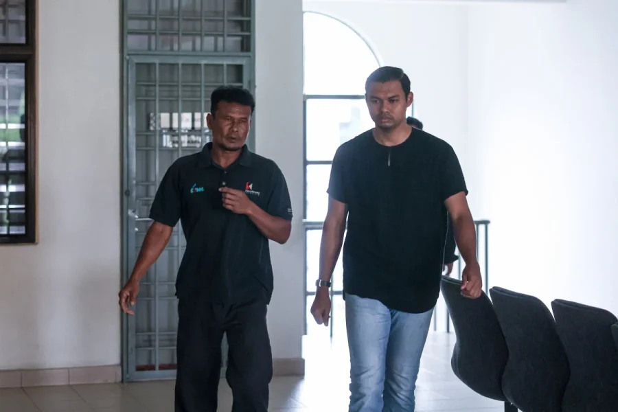 Nurul izzah | lelaki mengaku tak bersalah hina nurul izzah katanya telefon jatuh masa memancing | trending oh Media | oh Media Nurul Izzah