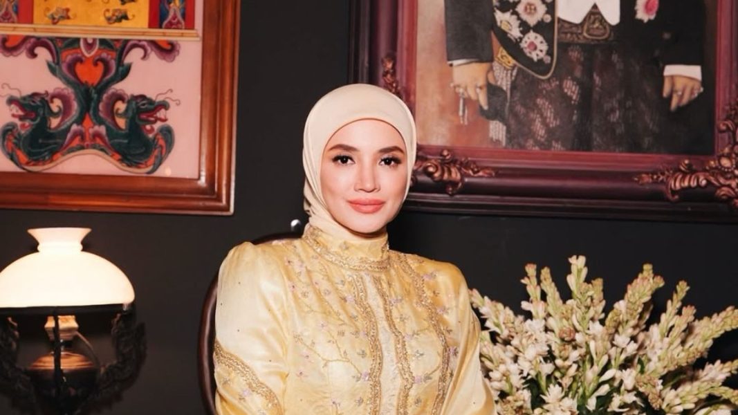 “Jangan Malukan Diri!” – Fazura Tak Serik, Sekali Lagi Dapat Kecaman Netizen