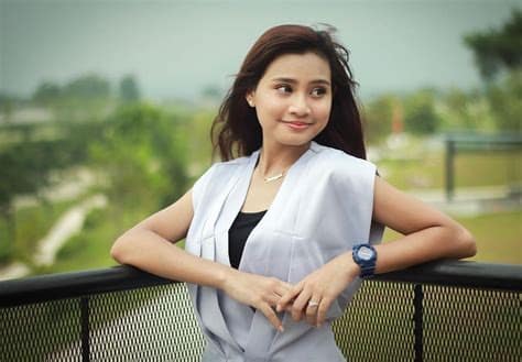 Ohmedia erissa Puteri