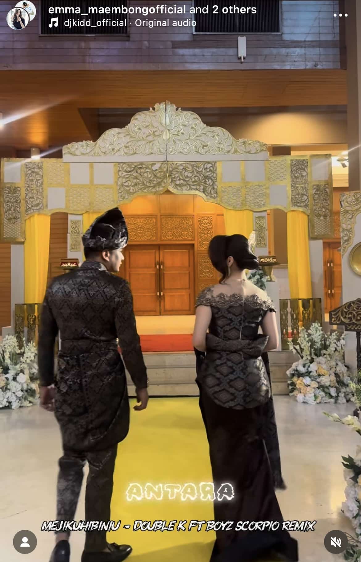 Sedondon Pakai Songket Hitam, DJ Kidd Dan Emma Maembong Raih Perhatian