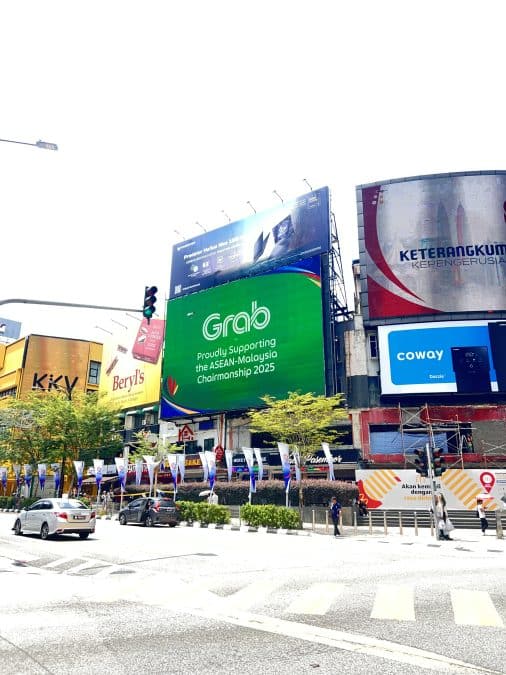 Hijau Di Mana-Mana! Grab ‘Ambil Alih’ KL Untuk Sambut ASEAN Summit!