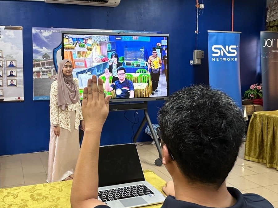 Joi Smartboard Sns Network