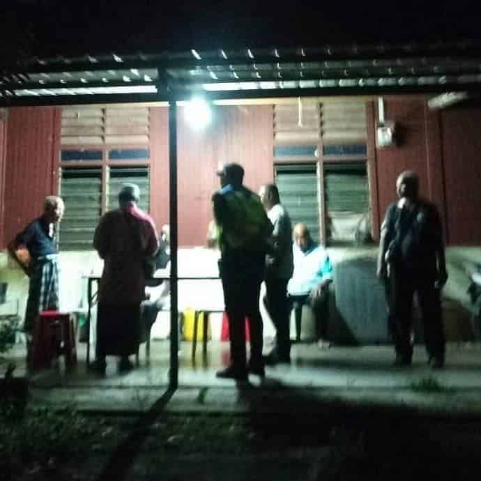 Atok khalwat | warga emas umur 81 dan 69 tahun ditahan berkhalwat dalam rumah rupa rupanya jiran dah tegur | oh Media Khalwat