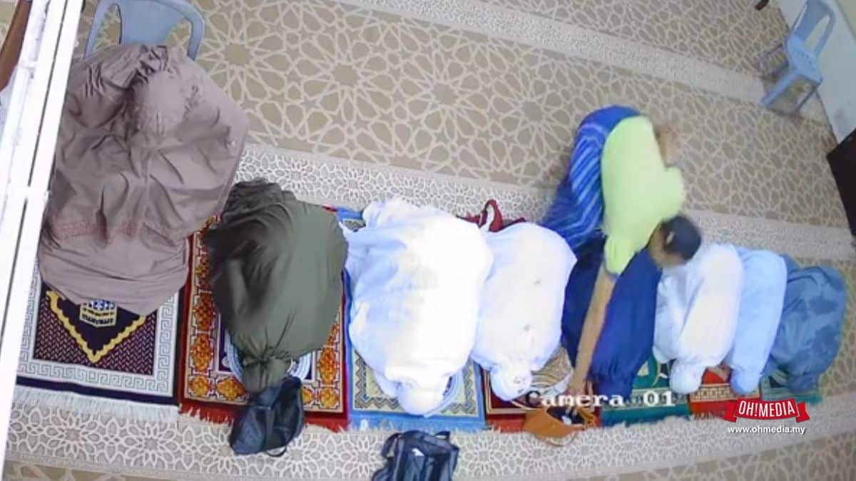 Ohmedia curi beg masjid