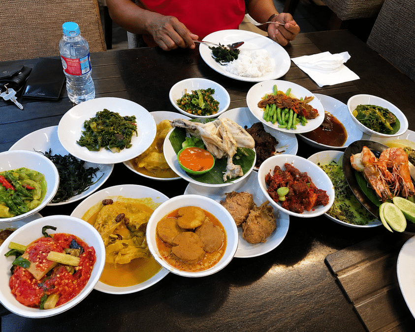 | pelancong malaysia dituduh lari bayar makan di pagi sore jakarta | oh Media