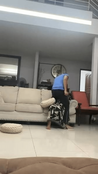 | video pukul pembantu rumah tersebar dua pasangan suami isteri ditahan polis | oh Media pukul