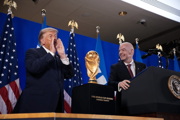 | donald trump diboo penyokong ketika penyerahan trofi final piala dunia 2026 | oh Media