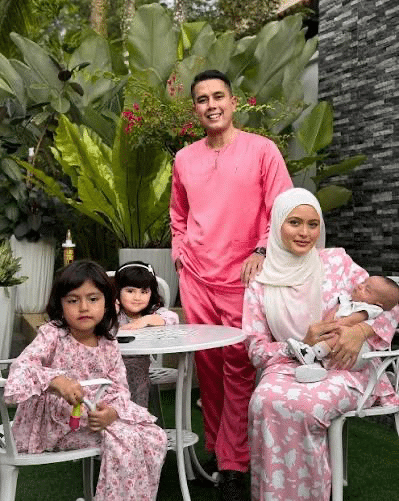 | syida melvin akui rasa lega anggap perceraian hadiah hari jadi | oh Artis oh Media | oh Media