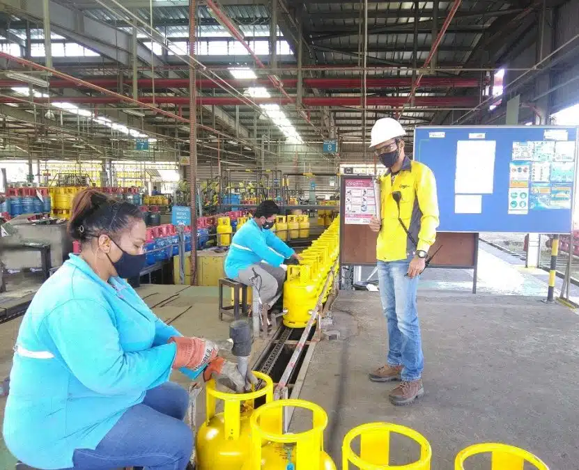 | bukan sekadar tong gas ada titik peluh amanah besar yang pastikan ia selamat sampai ke rumah | branded oh Media | oh Media
