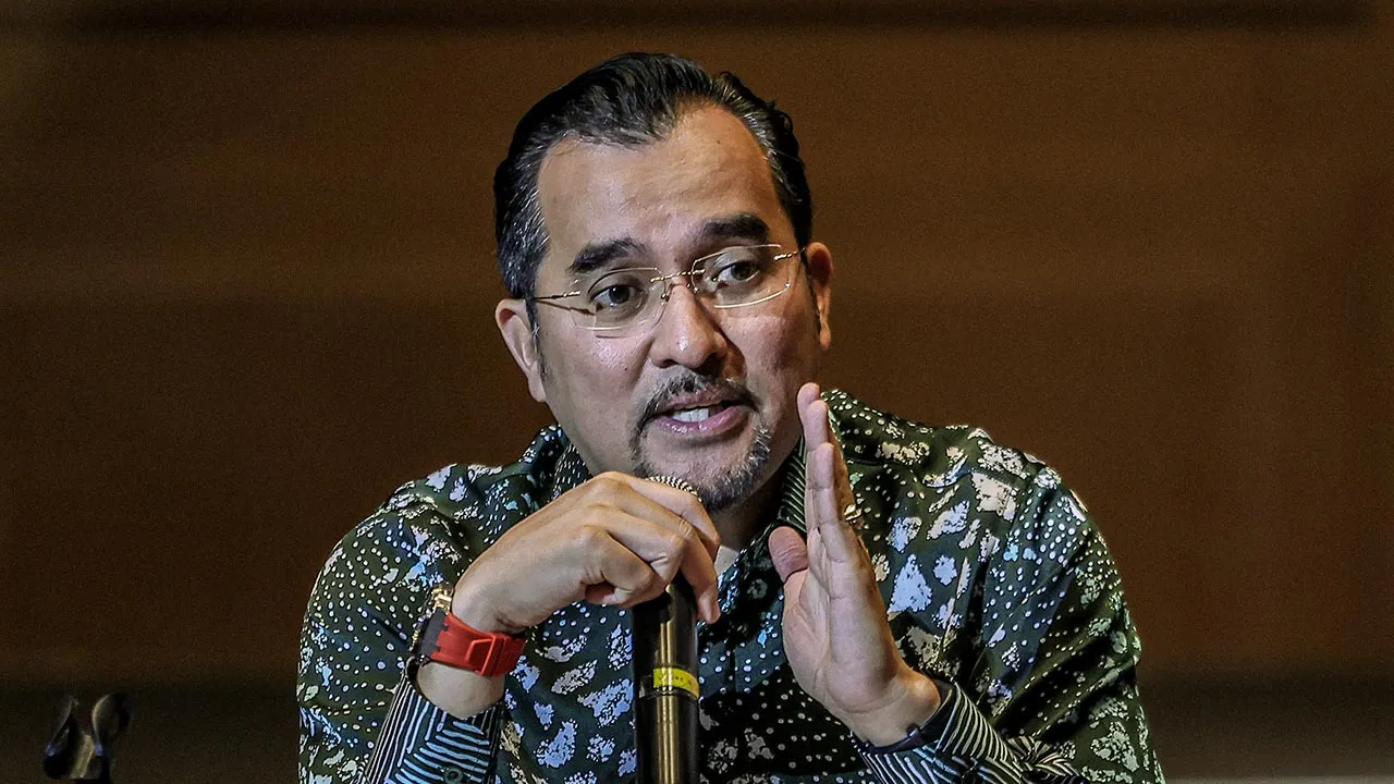 Asyraf wajdi | jangan menswastakan tanggungjawab didik anak kepada guru asyraf wajdi | trending oh Media | oh Media Asyraf Wajdi