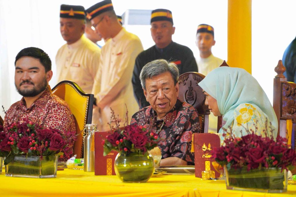 Raja muda selangor sultan selangor | sultan selangor dan rms luangkan masa minum teh bersama rakyat dalam jamuan teh diraja | oh Media | oh Media raja muda selangor sultan selangor