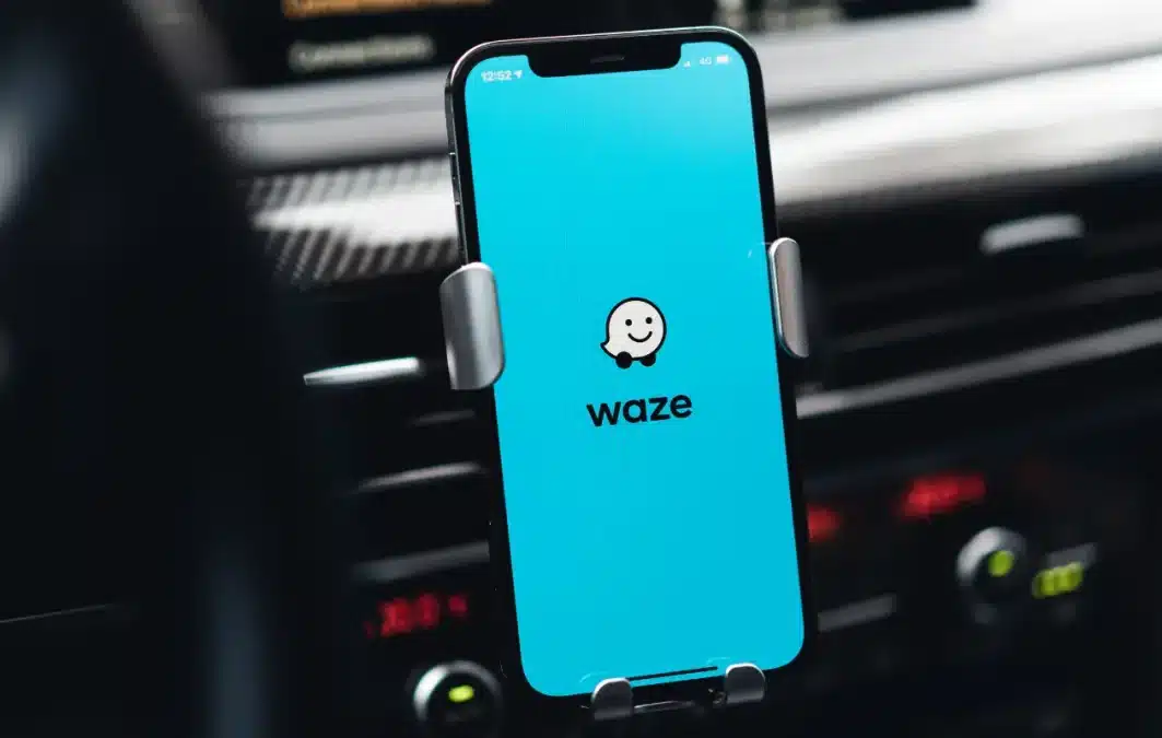 Waze | waze mungkin diharamkan terus di malaysia anwar ibrahim dedah sebab utama | oh Media | oh Media waze